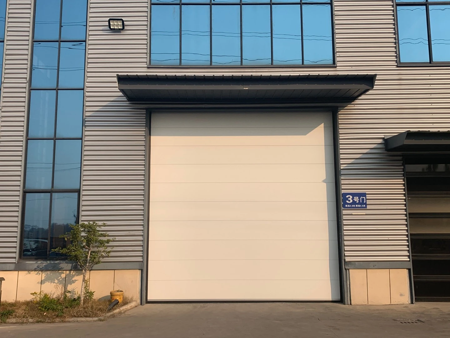安必信工业门天津服务站生产基地